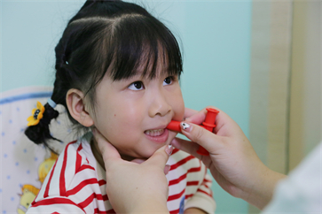 兒童說話結(jié)巴如何正確引導(dǎo)？