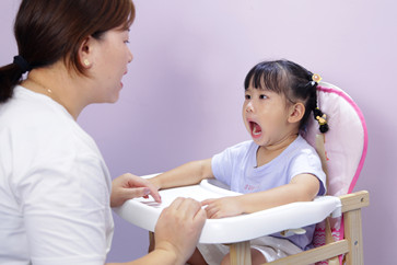 小孩說話晚怎么訓練？